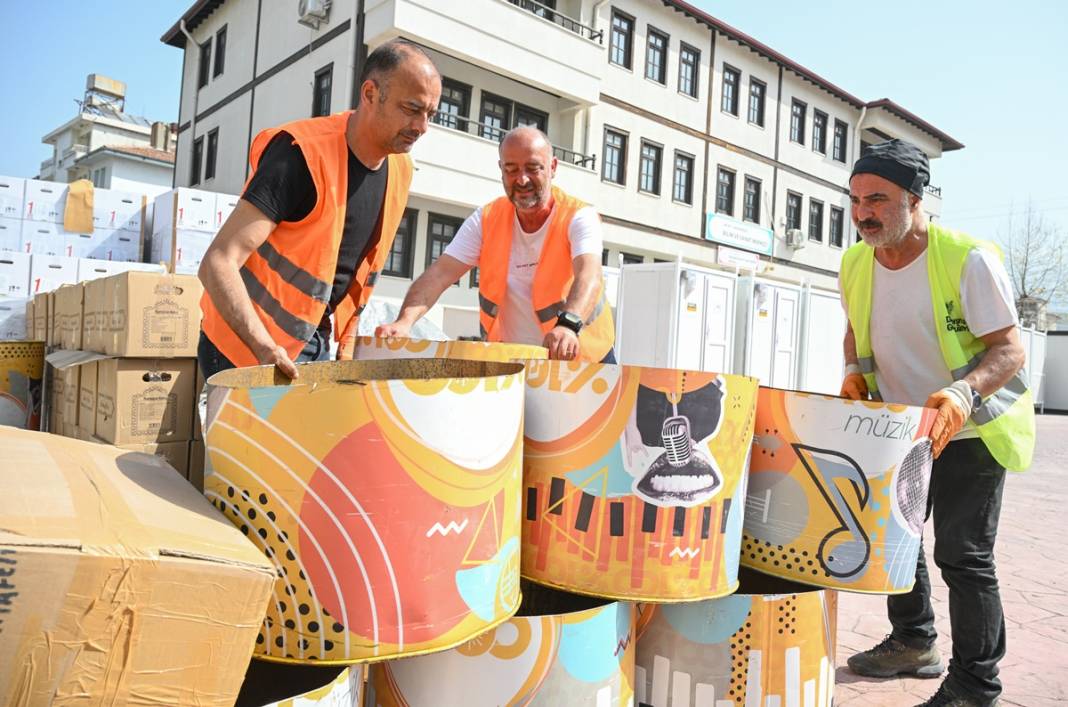 İhtiyaç olduğu sürece burada kalacağım! 'Erdal Bakkal' Cengiz Bozkurt'un 20 gündür deprem bölgesinde olduğu ortaya çıktı! 9